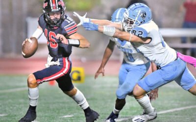 Saugus outlasts Hart, 14-6, for fifth win